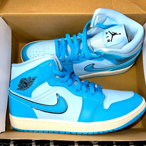 Nike Basketball Shoes main image 4